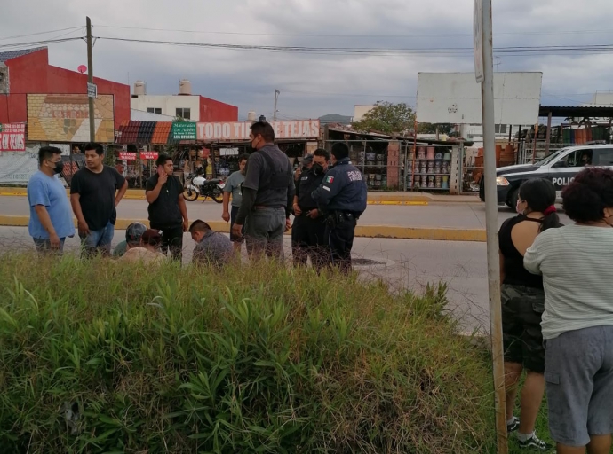 Joven a bordo de bicicleta es arrollada en Atlixco